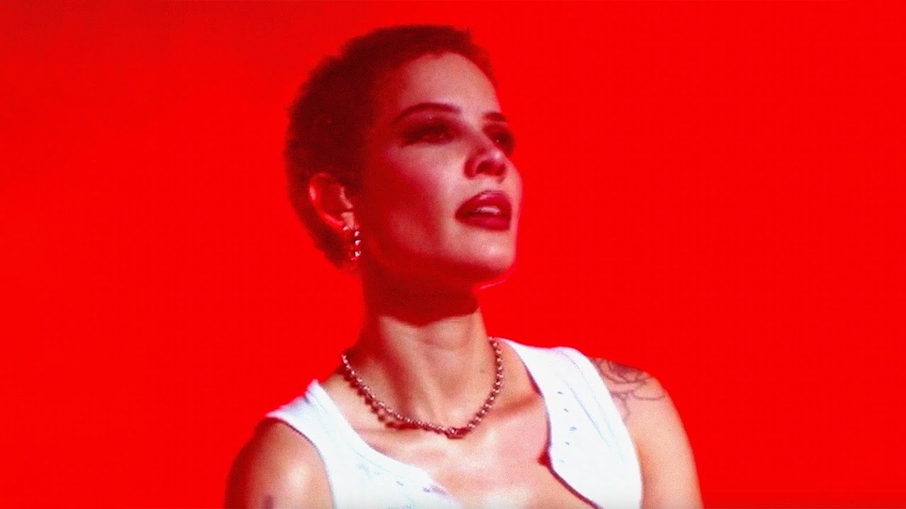 Halsey – Lonely is the Muse Halsey – Lonely is the Muse Visualizer