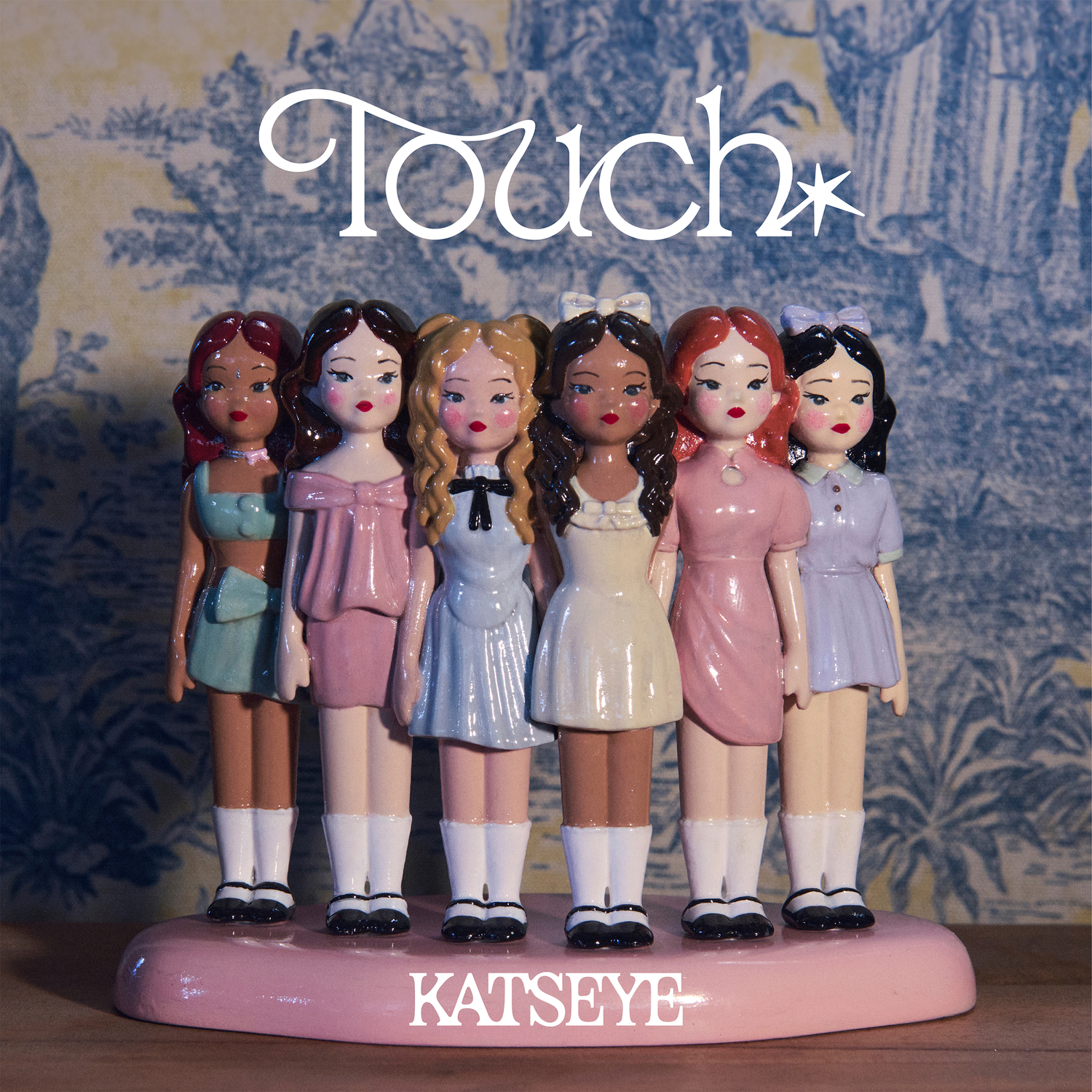 KATSEYE – Touch eb31954cec05d873bd675c7998b439b2f4aef3a8ec3a6e21311026e1d53c824e-2